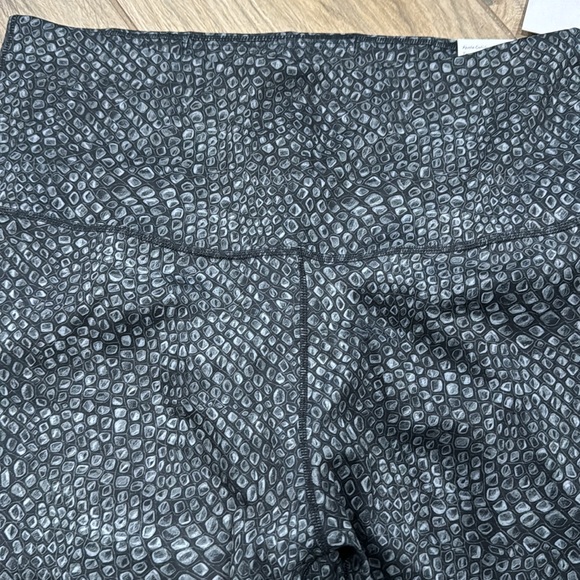 NWT Nike 7/8 pant - Picture 2 of 4